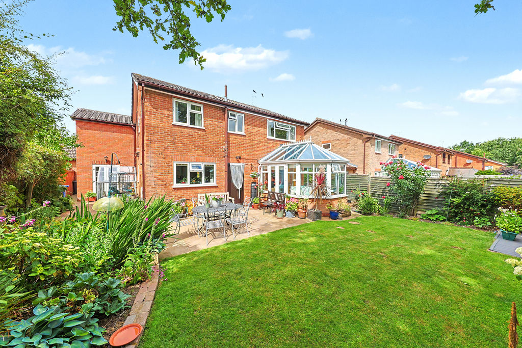Bunting Close Walton